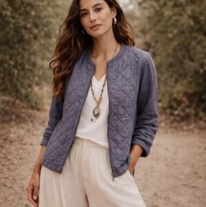 J. Jill Quilted Jacket 100% Cotton Gauze Gray Blue Full Zip Size Medium Pockets.